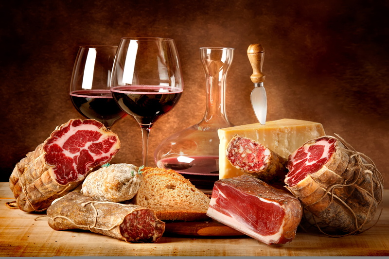 dinner, red Wine, Parmesan, backgrounds, beef, slice, salami, smoked sausage, red, black background, gourmet, ham, wineglass, bread, glasses, refreshment