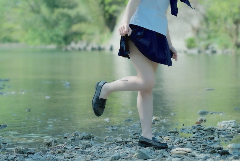 sailor uniform, fashion, lake, river, lifestyles, one person, women, shoe, focus on foreground, Japanese women, day, 480P, black hair, pair, outdoors