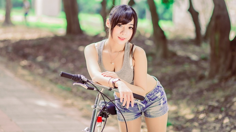 sport, riding, three quarter length, leisure activity, 1080P, young adult, beautiful woman, beauty, women, one person, transportation, casual clothing
