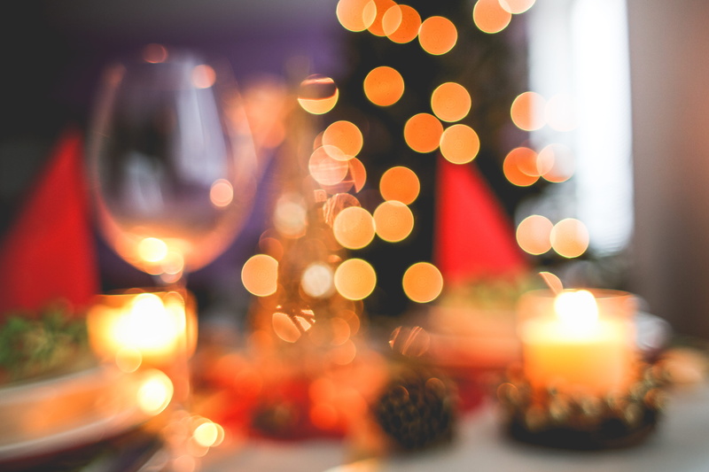 christmas setting, selective focus, blur, celebration, winter, 4K, no people, night, lighting Equipment, indoors, illuminated, tree, decoration, Christmas Tree