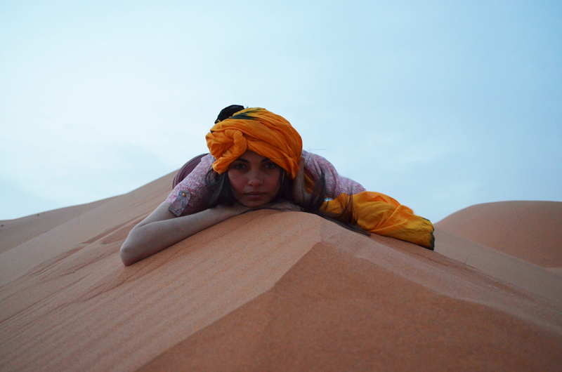 outdoors, desert, sand dune, one person, nature, maroc, haunted desert, climate, casual clothing, leisure activity, 4K, young adult, lifestyles, clothing