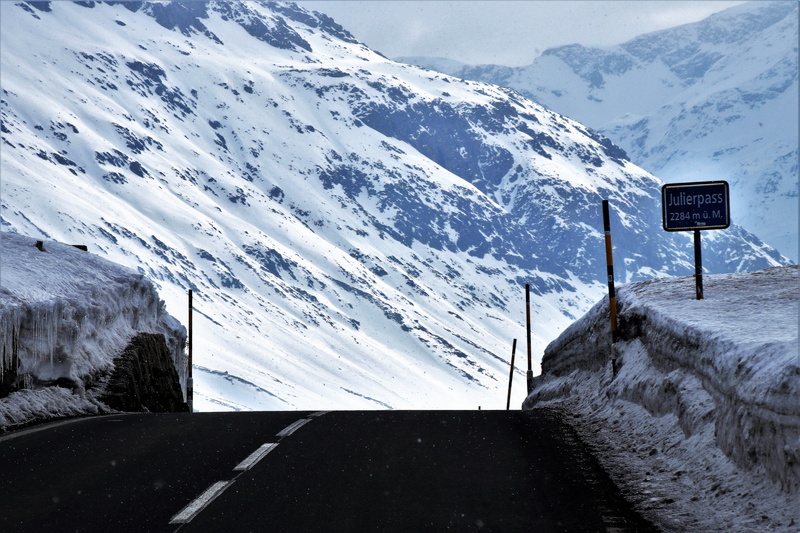 sunny, nature, road, the abyss, text, panorama, haze, beauty in nature, snowcapped mountain, hiking trail, signpost, road sign, mountain range, white, frosty