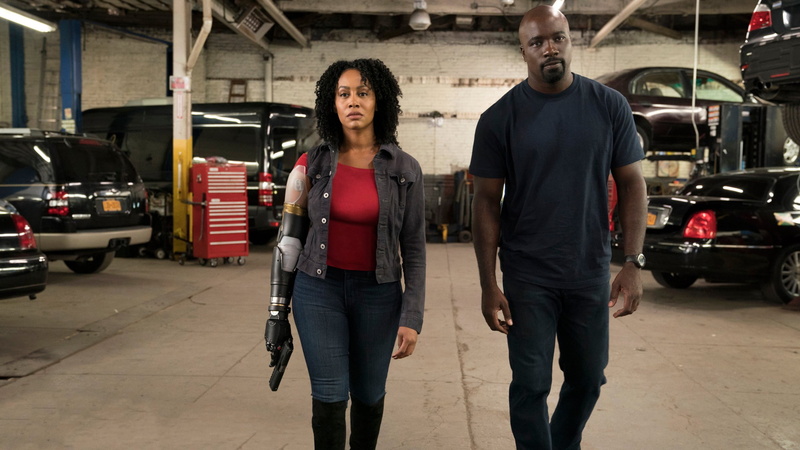 woman, Luke Cage, 2K, wearing, neck, walking, gray, crew, HD, shirt, man, beside, Simone Missick, jacket, button, black, Mike Colter, TV Series