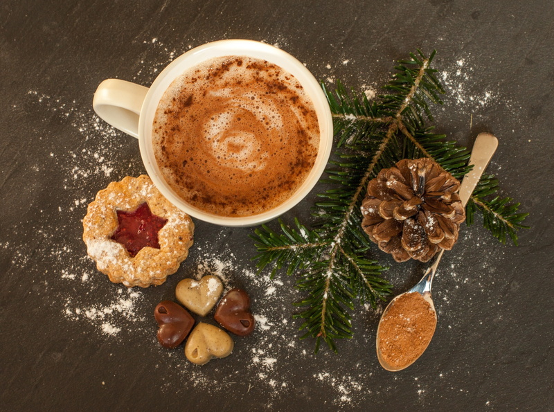 Food, hd, Holidays, chocolatehearts, Sugar, delicacy, crockery, cup, christmastime, coffee, table, Chocolates, white, coffee cup, sweetness, Chocolate
