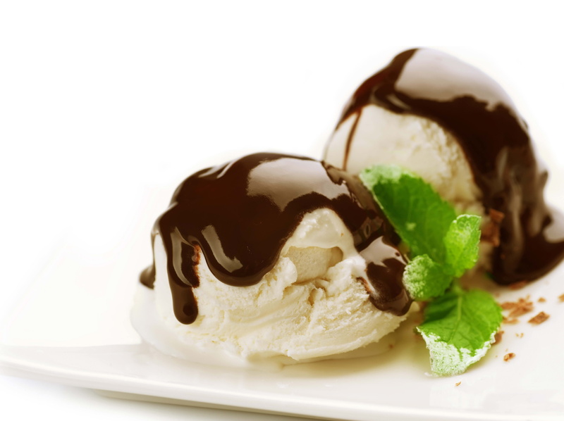 4K, close-up, ice, leaves, vanilla Ice Cream, food And Drink, sweet, ice Cream Sundae, cream, sweet Food, white color, brown, freshness, frozen, food