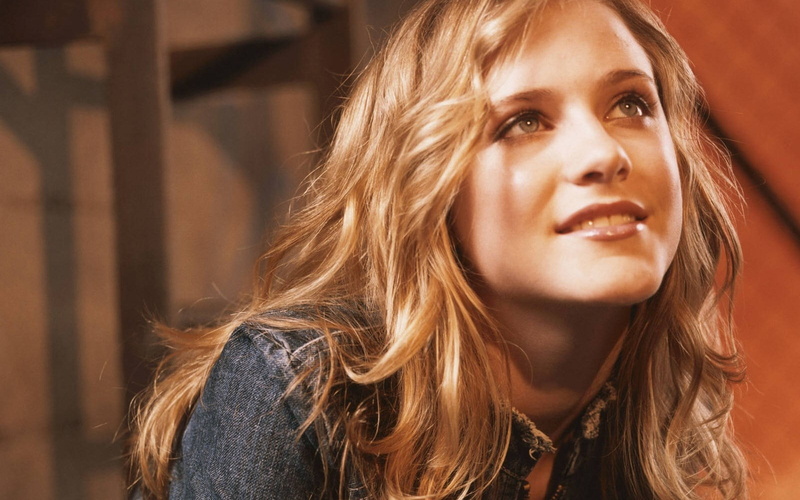 long hair, hair, contemplation, looking, hairstyle, women, young adult, emotion, front view, beautiful woman, beautiful people, evan rachel wood, 720P