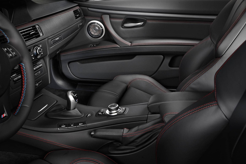 gts, motor vehicle, bmw, indoors, leather, car, ii, sk, silver colored, g, frozen, control panel, close-up, no people, car interior, travel, dashboard