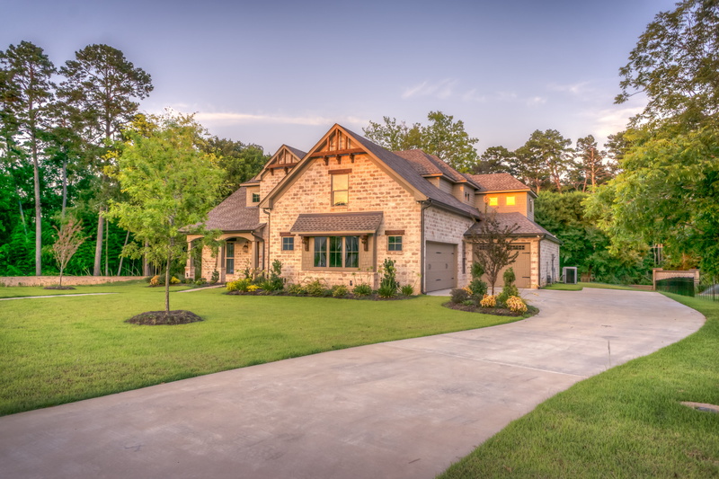 luxury, no people, calm, view, plant, landscaped, 5K, modern, driveway, tree, blue, angle, outdoors, architecture, lighted, home ownership, built structure