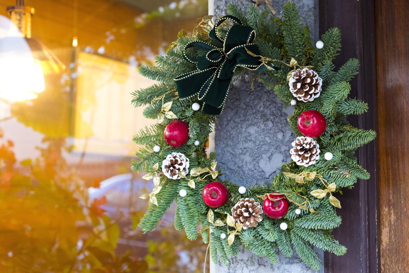 tree, christmas tree, leaf, no people, christmas wreath, christmas ornament, celebration event, decoration, nature, 5K, christmas decoration, wreath, hanging