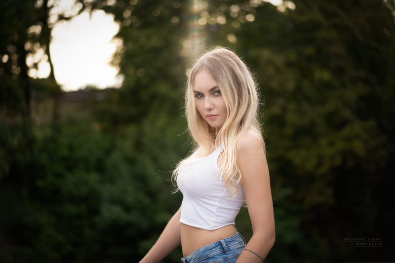 blue eyes, blonde, model, looking at viewer, white tops, jeans, side view, depth of field, portrait, denim, Robert Chrenka, 1080P, tank top, women