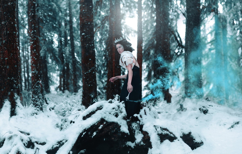 warm clothing, snow, day, real people, 1080P, clothing, standing, 500px, woodland, full length, nature, cold temperature, one person, plant, lifestyles