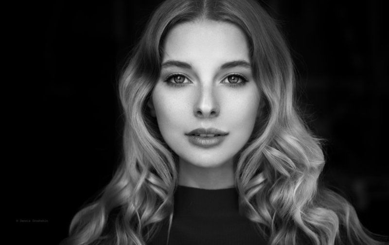 beautiful people, close-up, open mouth, closeup, adult, beauty, one person, model, young adult, blonde, fashion, Dennis Drozhzhin, women, curly hair, face