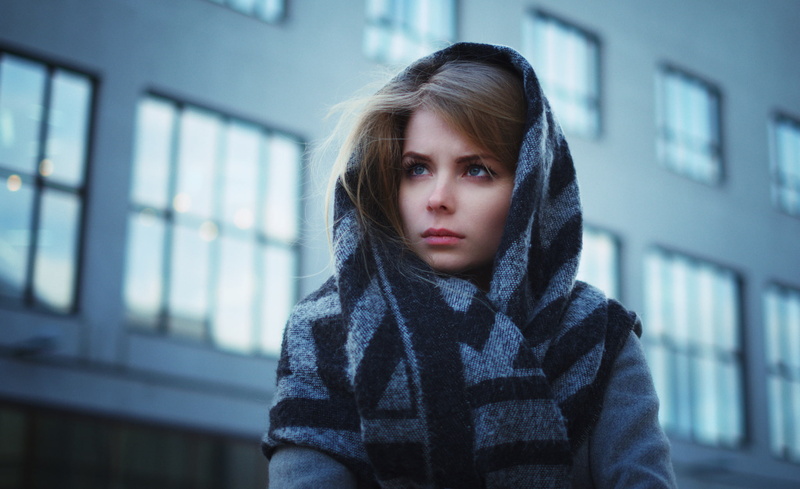 bokeh, coat, Ira, blue-eyed, beauty, the building, girl, Irina Popova, 1080P, scarf, frown, young, light, clothing, Ilya Varivchenko, look, face, brown hair