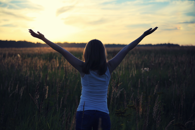 joy, up, hands, dawn, the sun, hope, the mood of creativity, 5K, new, walk across the field, field, happiness, Vladimir Miloserdov, with a clean slate