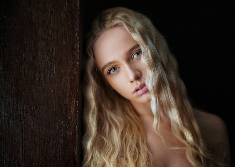 Maxim Maximov, resting head, portrait, Maria Popova, wavy hair, blue eyes, blonde, looking at viewer, dark, long hair, women, 1080P