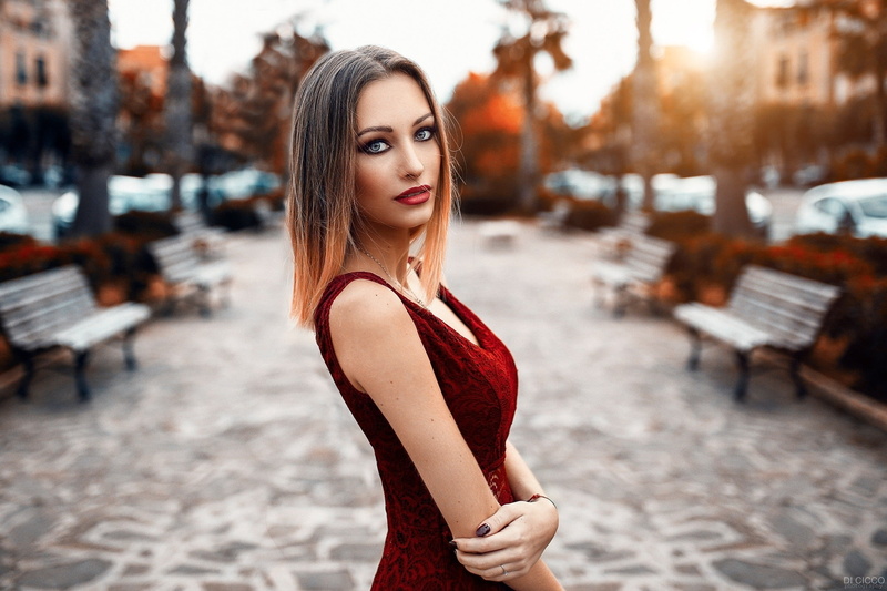 blonde, beautiful woman, adult, lifestyles, looking at viewer, dress, portrait, nature, straight hair, model, looking at camera, leisure activity, focus on foreground