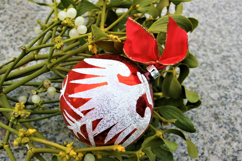 high angle view, ornaments, the ceremony, christmas decoration, food and drink, christmas decorations, red, mistletoe, nationality, polish, nature, glass ornaments
