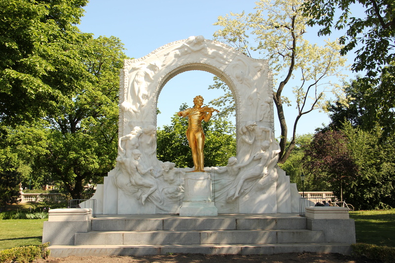 Johann, Edmund Helmer, 5K, statue, city Park, attraction, greens, Austria, Edmund Hellmer, sculpture, waltz, violinist, gold plated, monument, Johann Strauss