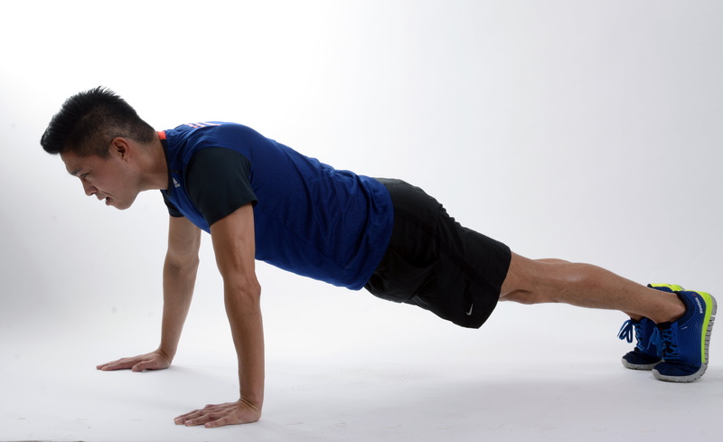 coach, exercising, body, instructor, push up, men, lizards, young adult, healthy lifestyle, strength, effort, sports clothing, jump, side view, clothing