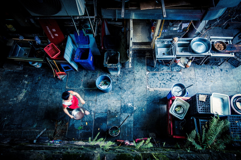 messy, car, old, tray, pale, day, outside, decline, garage, dirty, no people, kitchen, motor vehicle, transportation, run-down, plant, abandoned, equipment