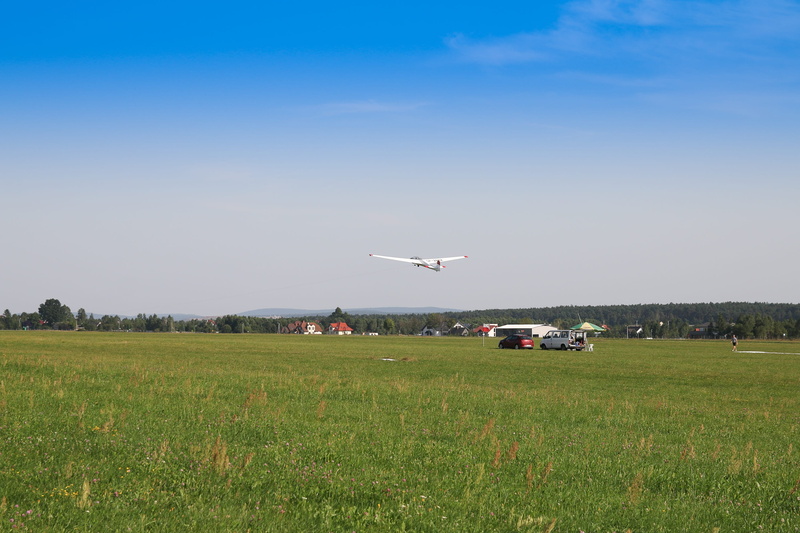 recreation, swietokrzyskie, land, glider, mode of transportation, no people, aerospace industry, dom, outdoors, blue, air vehicle, 2K, field, aviation