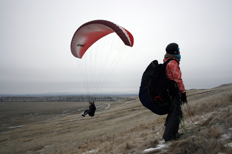 outdoor, freedom, cloud, paragliding, skydiving, kite, outdoors, real people, paraplane, pilot, adventure, parachute, lifestyles, gliding, 720P, high