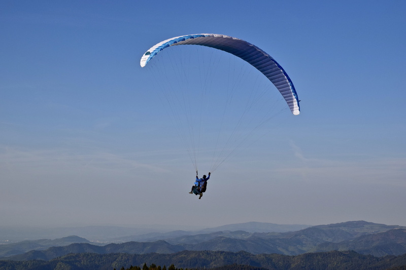 unrecognizable person, air, mountain range, scenics - nature, mid-air, flight, paragliding, outdoors, glide, glider, nature, transportation, joy, 5K, beauty in nature