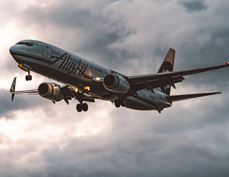 business, business travel, light, no people, overcast, sky, directly below, airplane, outdoors, sunset, flying, leaving, land, dusk, mode of transportation