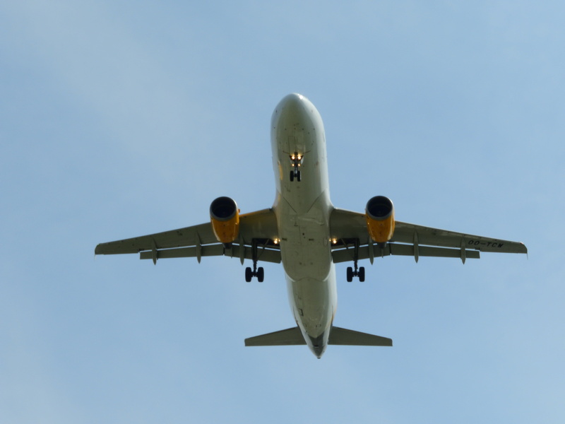 mid-air, sky, mode of transportation, commercial airplane, journey, nature, arrival, outdoors, day, aerospace industry, hanover, airplane, land, landing