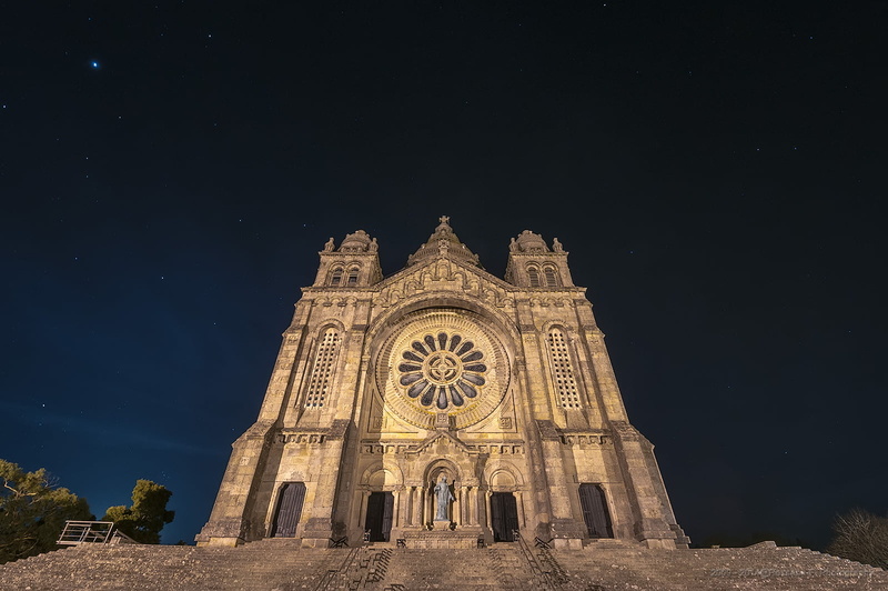 church, 720P, architecture, nighttime, nikkor, Cathedral, luzia, stars, viana do castelo, brown, tripod, net, nikon d90, night, Santa Luzia, santa, portugal