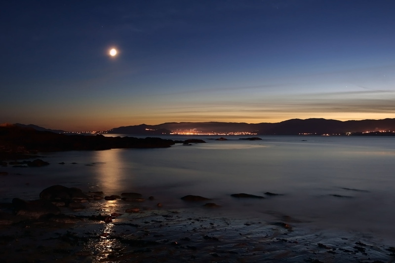 night, sea, galicia, coastline, landscape, 1080P, beach, scenics, dusk, sky, city, moonlight, photography, nature, blue, landscape photography, portosin