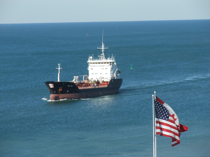1080P, lake freighter, boats, flag, u, freighter, lake, s, american flag
