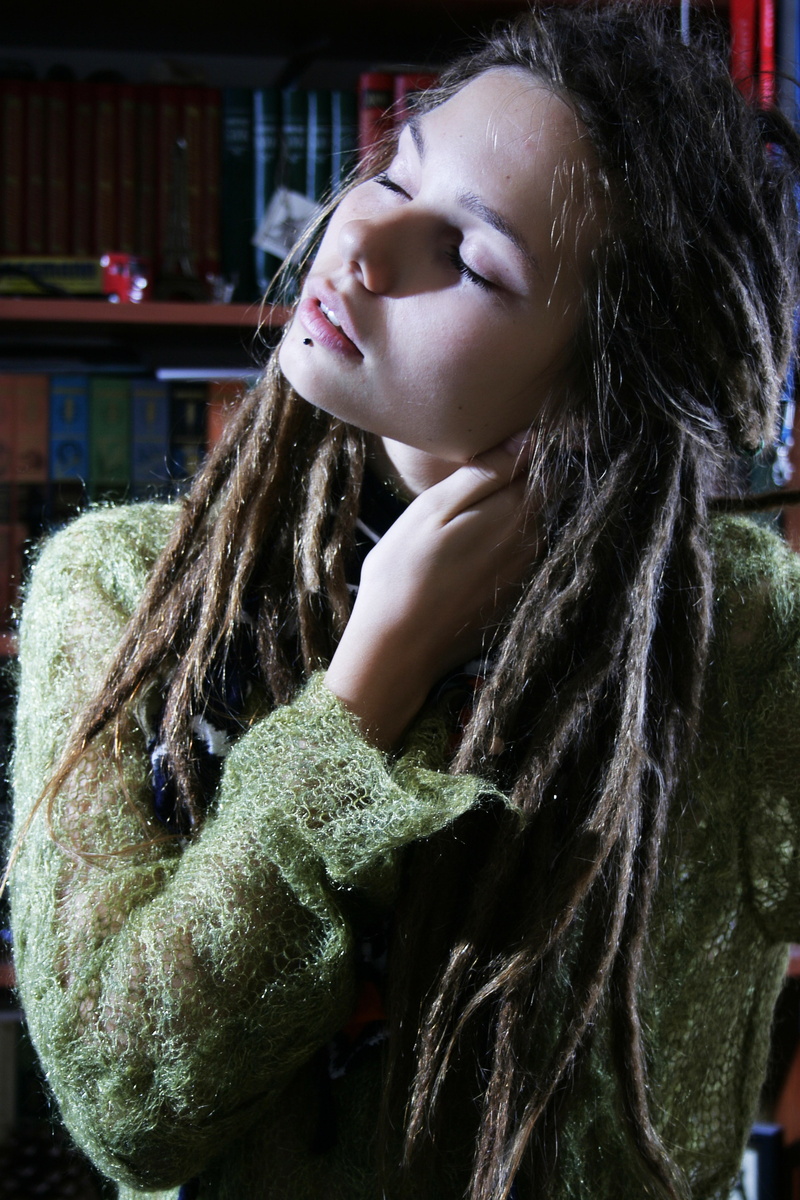 closed eyes, sleeved, long hair, human face, one person, yellow, lifestyles, cold temperature, young adult, beautiful woman, women, mesh, teenager, 4K