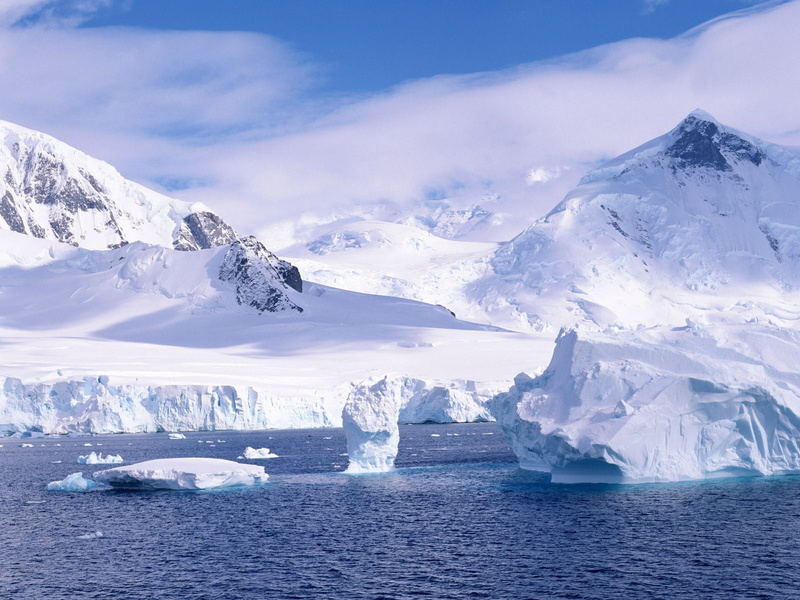 mountain Range, splinters, 720P, cold, mountains, ice Floe, tranquil scene, floating on water, ocean, scenics, lake, sky, snowcapped mountain, iceberg