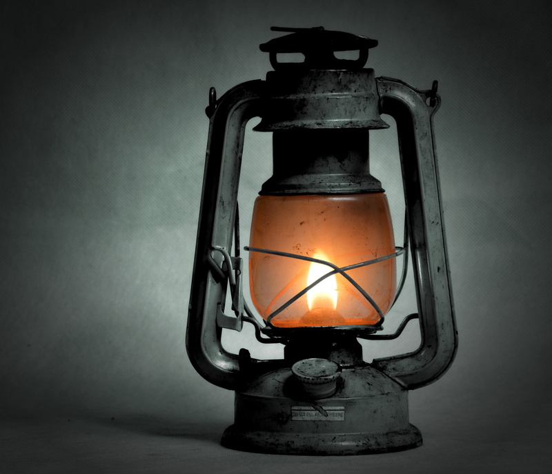 lantern, burning, photography, oil lamp, lampshade, replacement lamp, selective, 4K, indoors, lighting, shine, old, gray background, gray, lighting equipment
