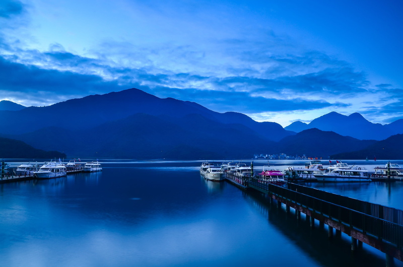 tranquility, travel destinations, dusk, water, photo, body, dock, reflection, early in the morning, lake, nature, Harbour, nautical vessel, mountain range