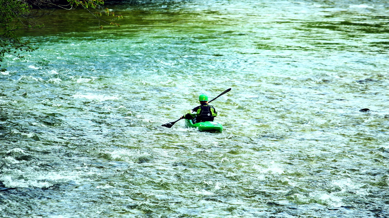 lake bohinj, trip, sport, rear view, leisure activity, sea, one person, real people, men, 5K, day, water, vacations, waterfront, bohinjsko jezero, adventure