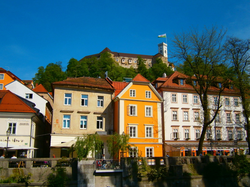 ljubljana, canal, built structure, plant, blue, residential district, no people, slovenia, 4K, building, water, window, colorful houses, house, nature