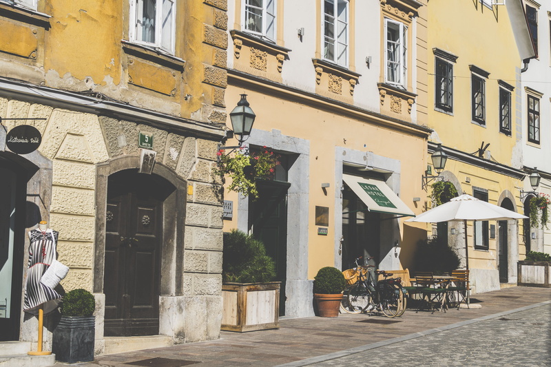 house, relax, sunlight, nature, architecture, outdoors, slovenia, ljubljana, ljubljana castle, built structure, day, men, bike, window, footpath, street