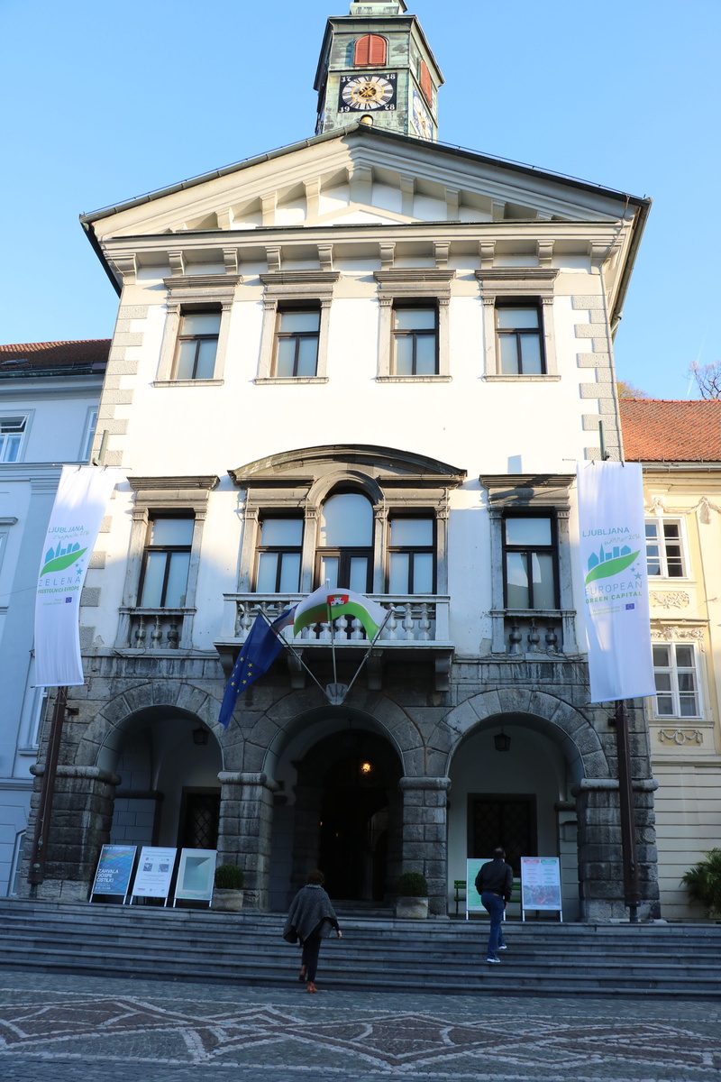 facade, Slovenia, arch, nature, day, old, city, real people, low angle view, walking, 5K, building exterior, window, architecture, people, Mayor, men