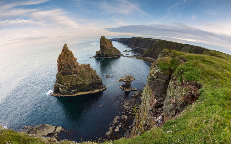 no people, land, bay, green, non-urban scene, stack rock, beauty in nature, cliff, cloud - sky, idyllic, tranquility, solid, water, rock, rock formation
