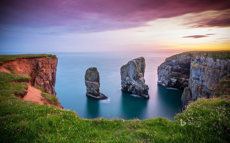 stack rock, outdoors, rock - object, beauty in nature, tranquil scene, pembrokeshire, wales, rock formation, sea, idyllic, bi, cloud - sky, rock, 1080P