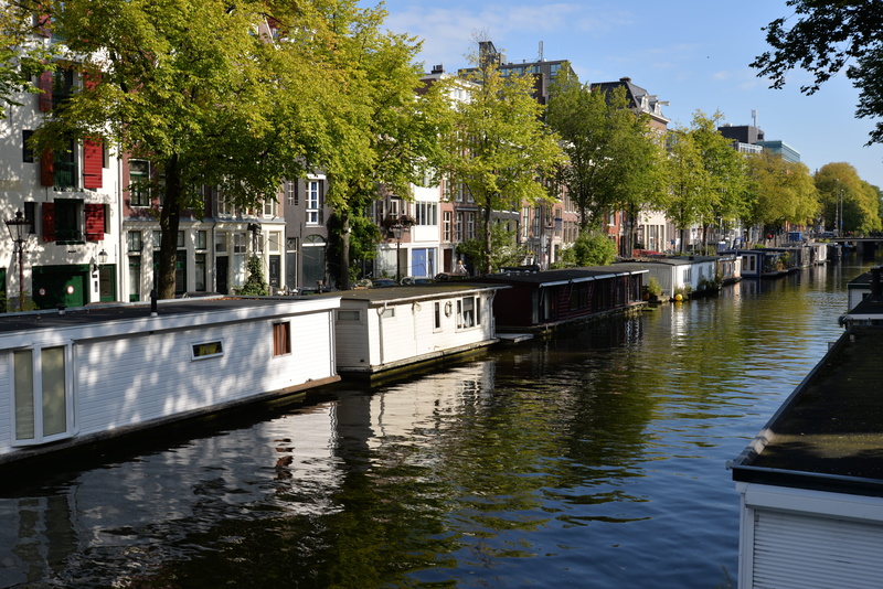 Light, day, architecture, sunlight, Water, waterfront, building, europe, amsterdam, canal, built structure, plant, incidental people, building exterior