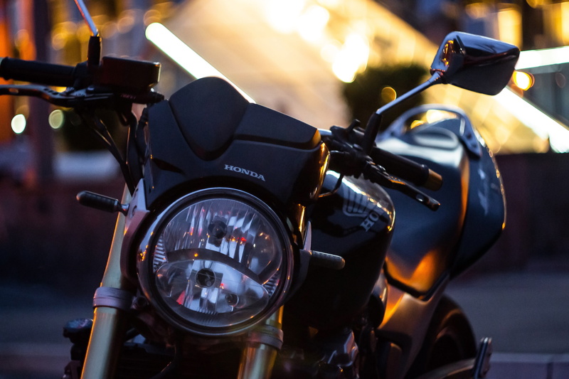 black, background, travel, outdoors, road, motorcycle, bokeh, moto, stationary, close-up, honda cb600 hornet, 4K, city, darkness, honda cb600 hornet 2006