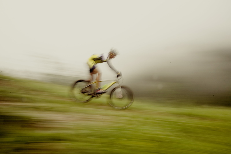 grass, competition, healthy lifestyle, yellow, blurred motion, tour, activity, transalp, riding, downhill, 4K, nature, leisure activity, one person, mountains