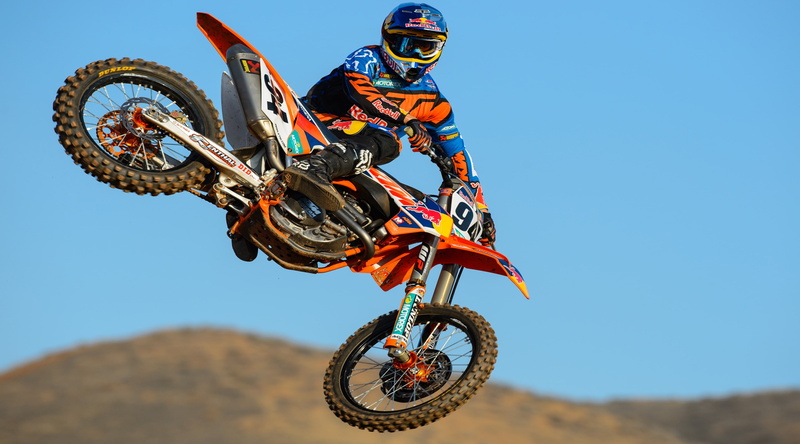 helmet, motion, competition, one person, outdoors, ride, transportation, 4K, risk, Motorcycle Racing, riding, sport, sports helmet, nature, bicycle, dirt