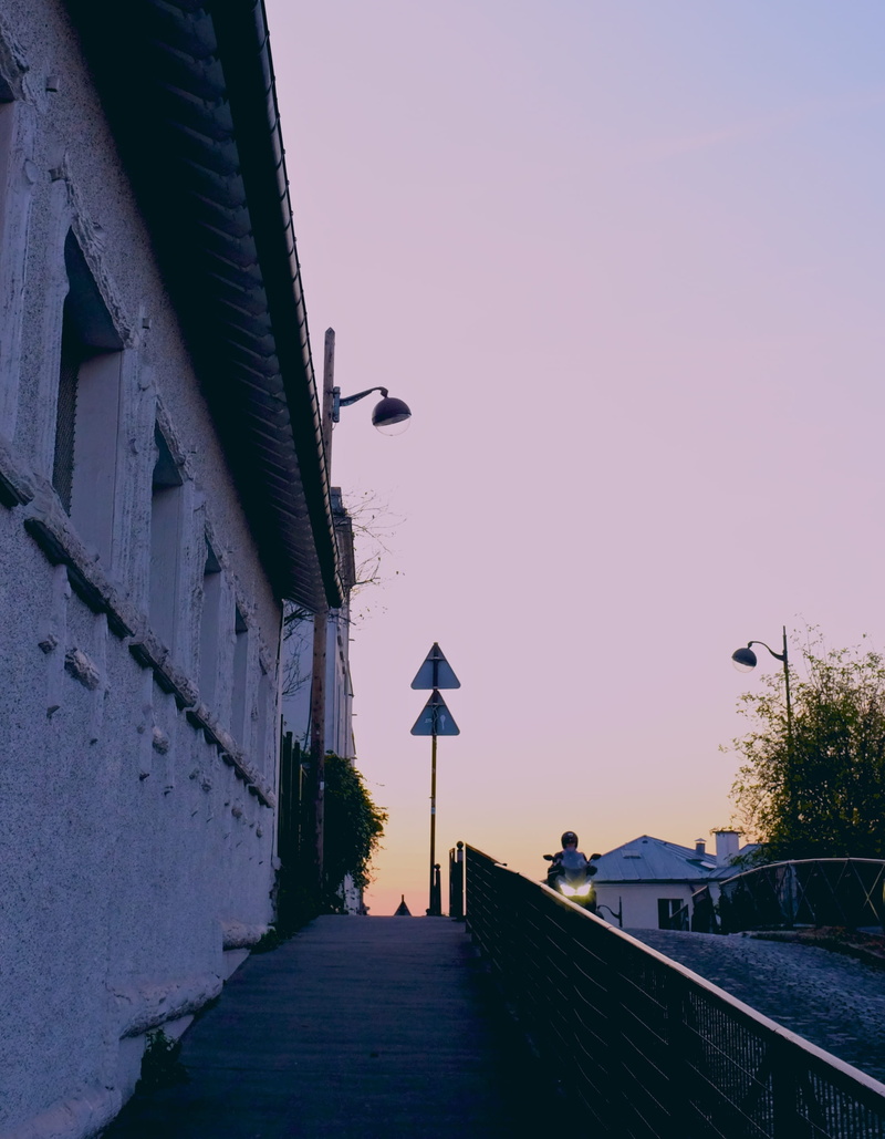 built structure, web, paris, direction, helmet, no people, 2K, moto, page, street, flying, move, building exterior, blog, header, go, city, peaceful, sunset