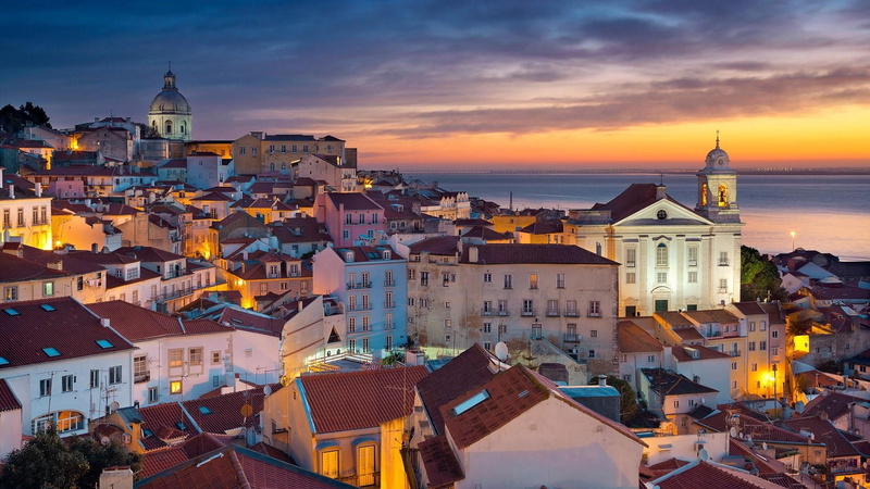 tourism, neighbourhood, travel destinations, building, sunset, town, sky, place of worship, crowded, dawn, residential district, sunrise, city, architecture