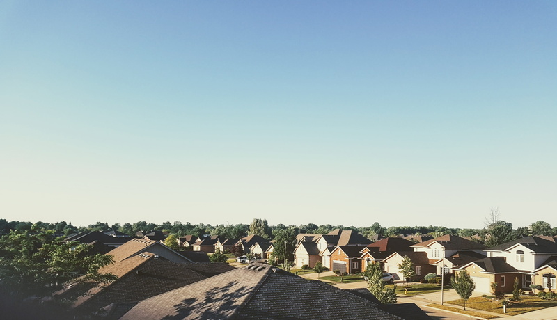 sky, neighborhood, sarnia, roof, neighbourhood, copy space, built structure, gradient, above, building exterior, suburban, high, houses, street, real people