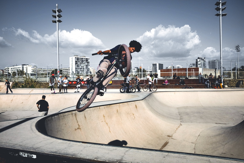 bicycle, 4K, sport, ride, mid-air, stunt, ramp, vitality, sports equipment, people, sports ramp, skateboard, outdoors, bmx, recreational pursuit, action